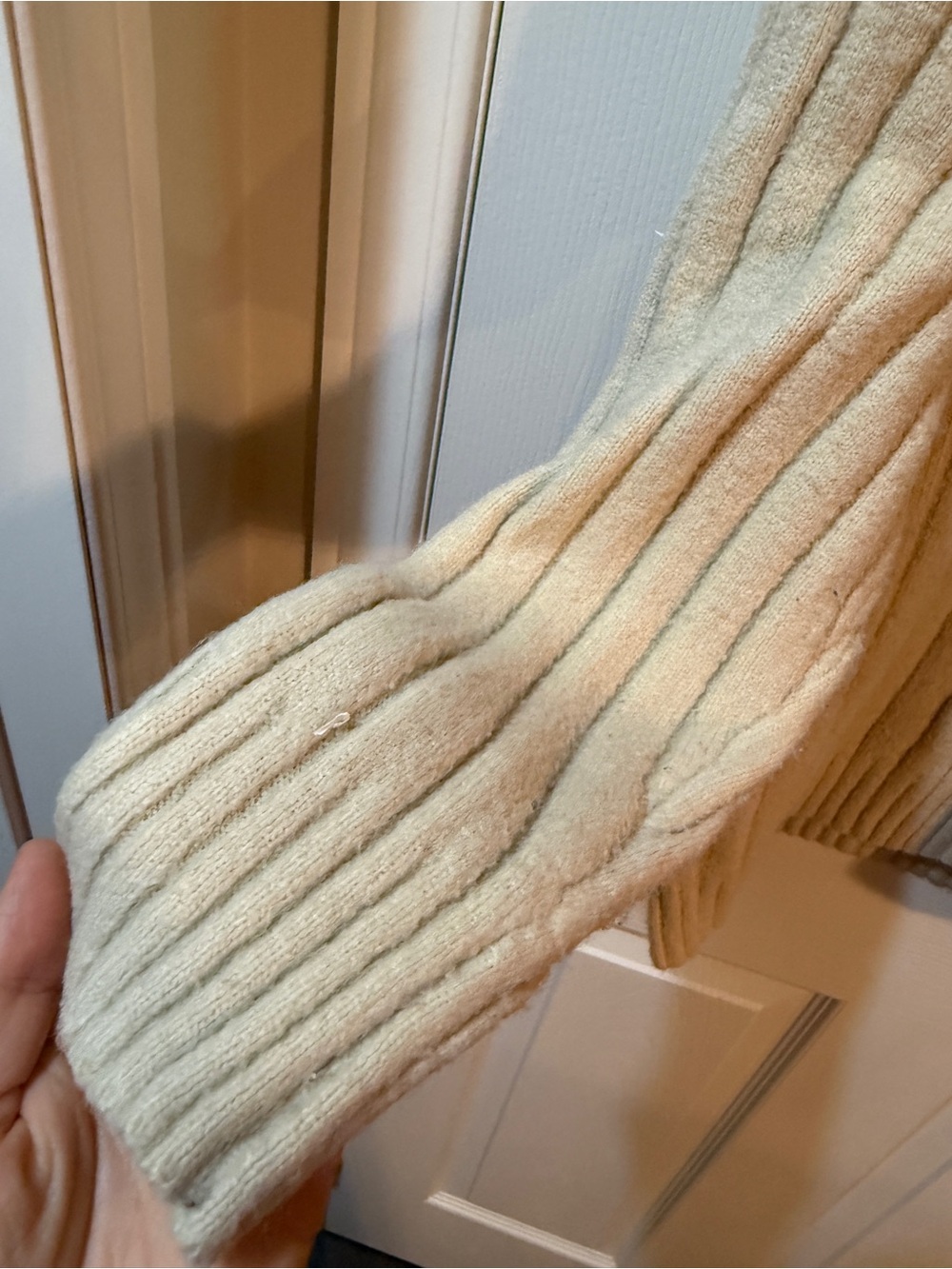 Men's V-Neck Ribbed Sweater - Beige - Picture 3 of 3